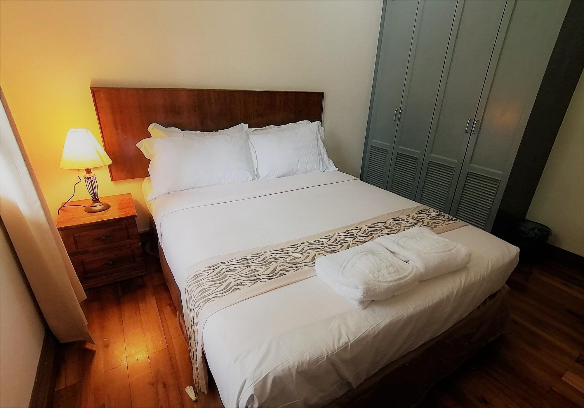 Tiara Labuan Hotel Kültér fotó