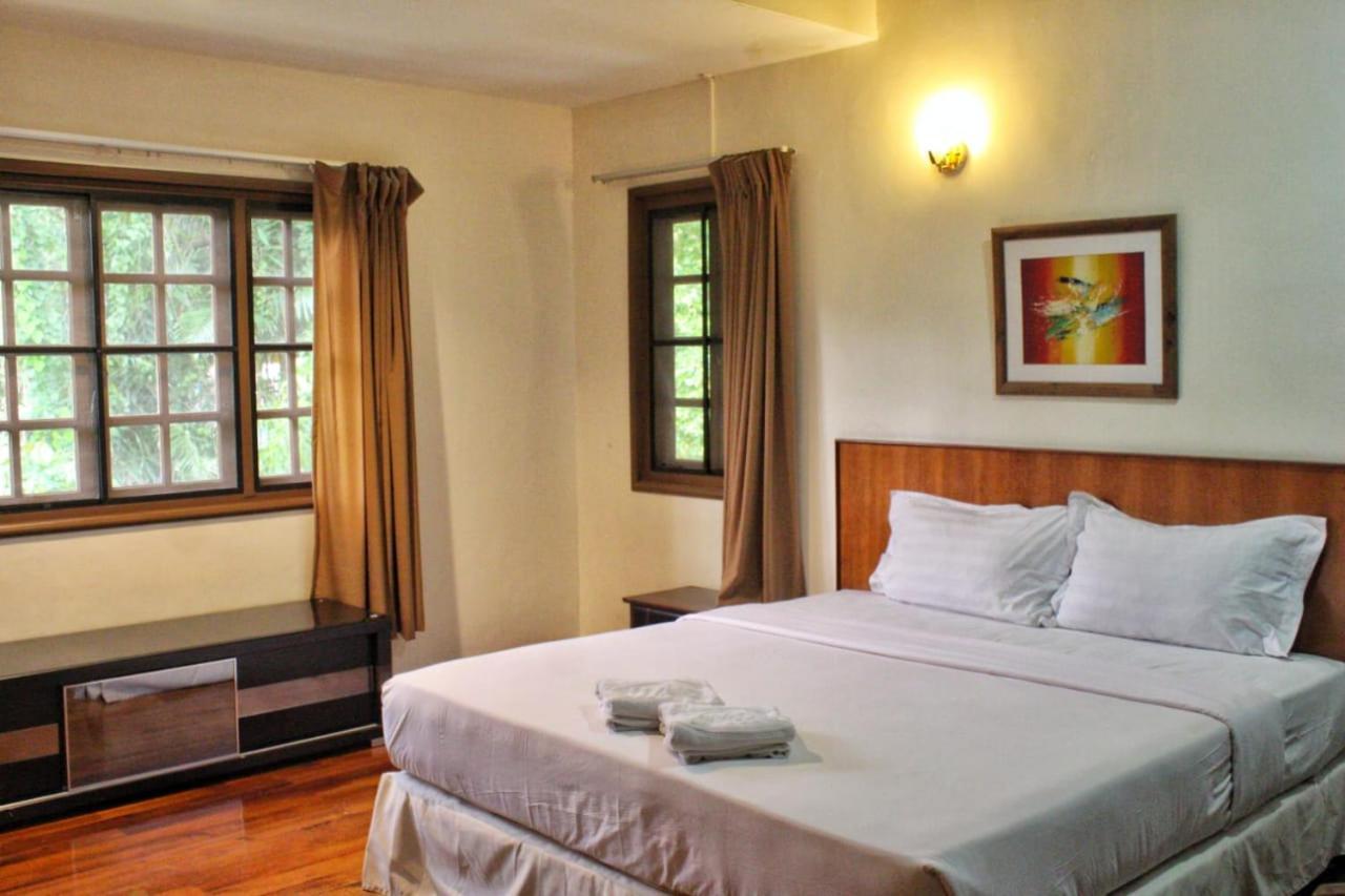 Tiara Labuan Hotel Kültér fotó