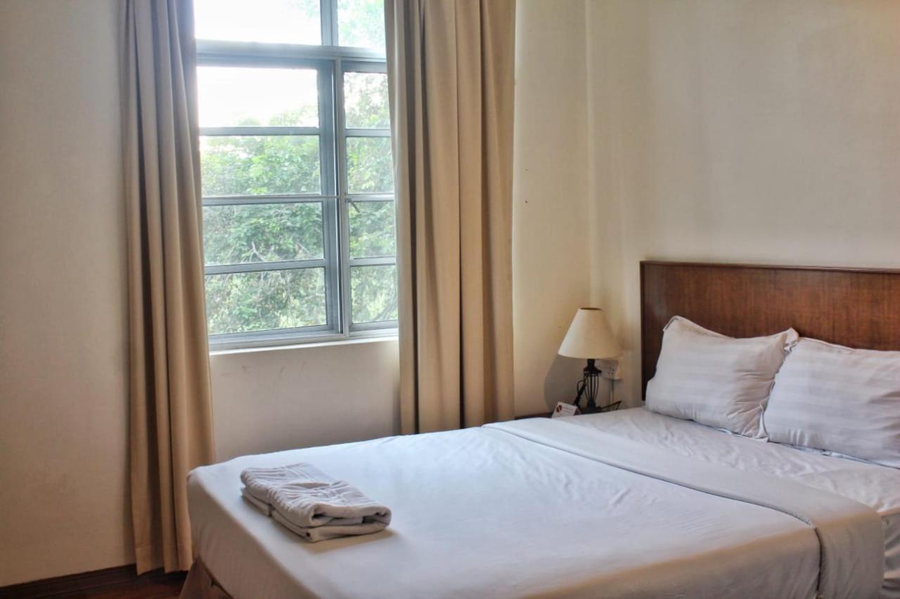 Tiara Labuan Hotel Kültér fotó