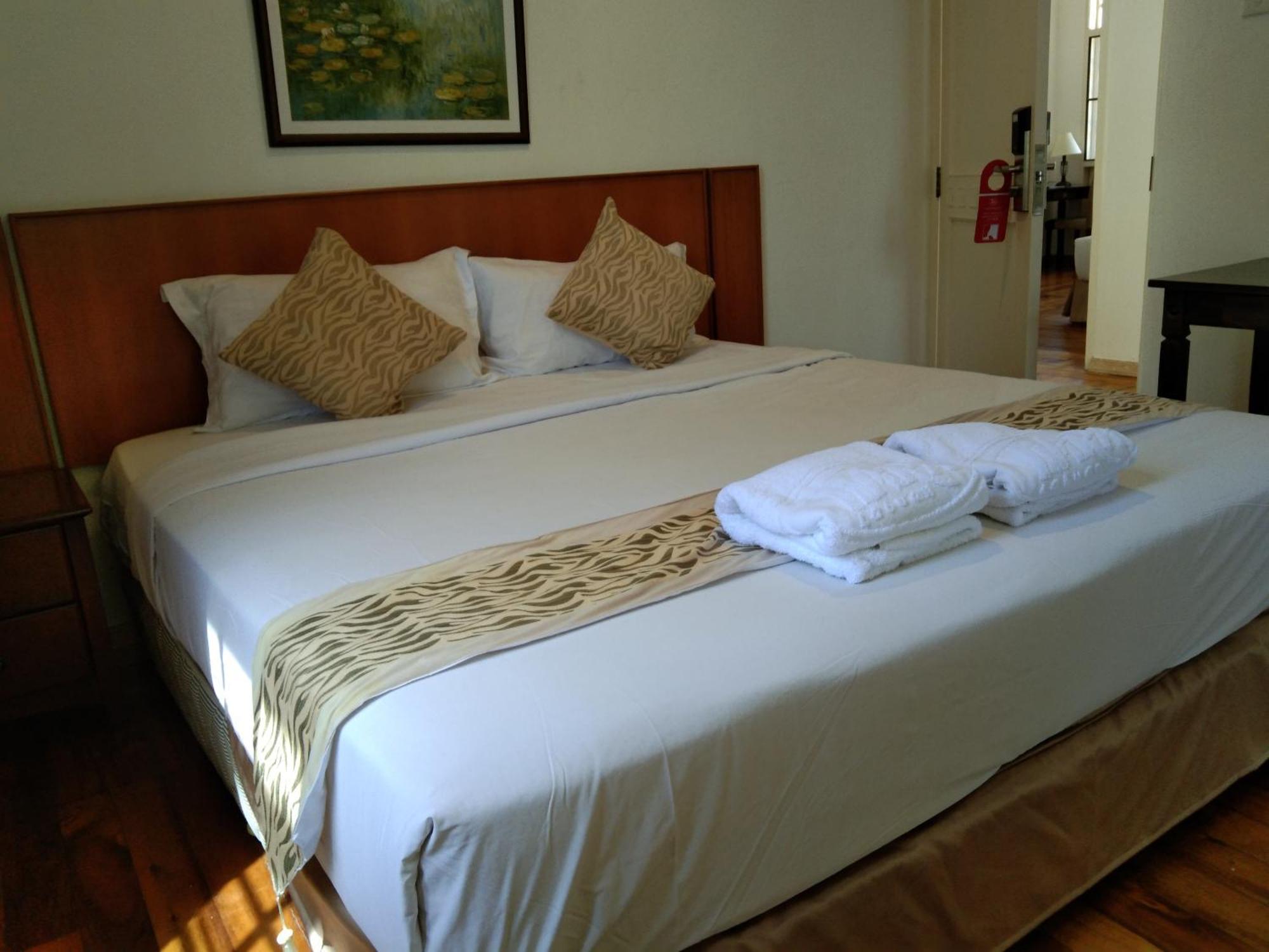 Tiara Labuan Hotel Kültér fotó