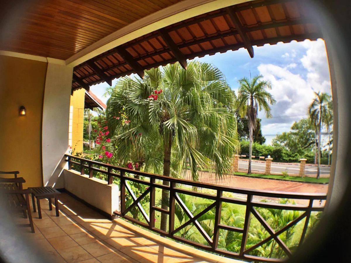 Tiara Labuan Hotel Kültér fotó
